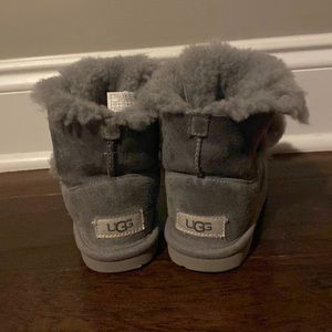 Grey Uggs, Toddler girl